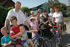 Должны смеяться дети