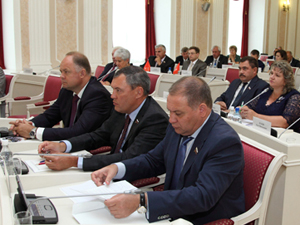 Чиновников будут наказывать рублем за нарушения порядка предоставления госуслуг