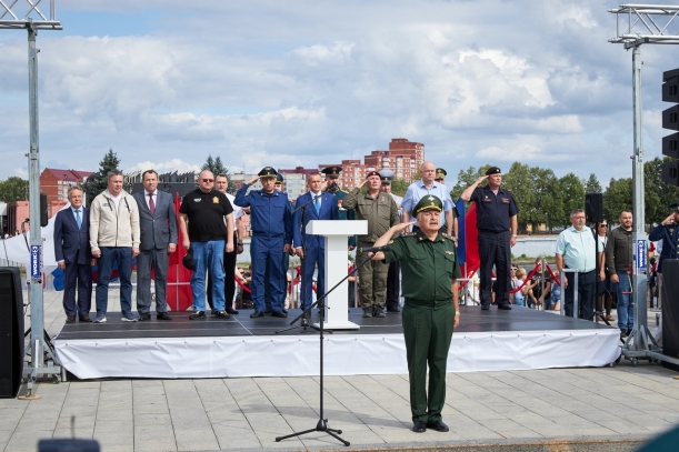 Принял участие в торжественной церемонии открытия X юнармейских военно-патриотических сборов ПФО «Гвардеец»