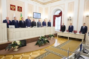 Провел очередную 33 сессию Законодательного Собрания Пензенской области