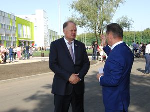 Вадим Супиков принял участие в открытии нового корпуса 66 школы