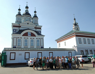 Жители первого избирательного округа совершили паломническую поездку в Свято-Троицкий Сканов женский монастырь под Наровчатом