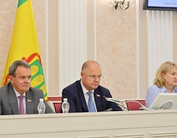 Вадим Супиков провел крайнее заседание комитета регионального парламента