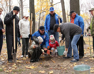 Вадим Супиков принял участие в общегородском субботнике