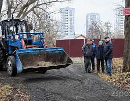 Оказал содействие в решении проблемы ремонта дороги