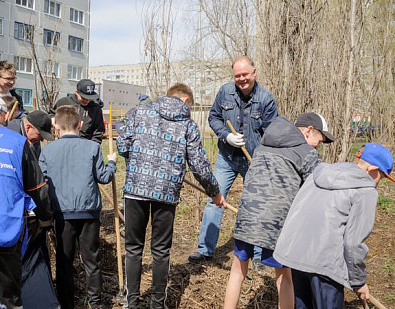 В микрорайоне «Шуист» прошла акция «Чистый четверг»