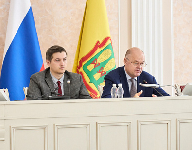 Встретился с Молодежным парламентом при Законодательном Собрании Пензенской области