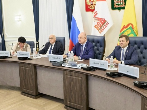Провел публичные слушания по проекту бюджета Пензенской области на 2026 – 2028 годы
