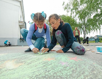 Проведён конкурс детских рисунков на асфальте «В Пензе — вся история России»