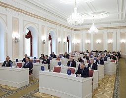 Заседание фракции «Единая Россия» в региональном парламенте, под председательством Сергея Мельникова.