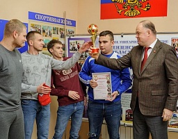 Награждены победители летнего Чемпионата по дворовому футболу и Кубка имени Николая Жевакина