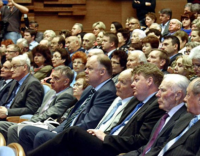 Вадим Супиков назвал отчетную встречу губернатора важной формой коммуникации с населением