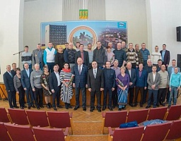 Вадим Супиков поздравил работников сферы ЖКХ с профессиональным праздником