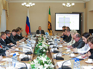 Губернатор призвал политические партии к слаженной работе на благо общества