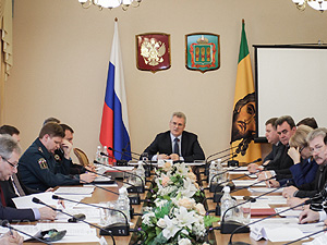 Противодействовать проявлениям терроризма и экстремизма