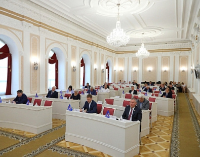 Провел заседание фракции «Единая Россия»