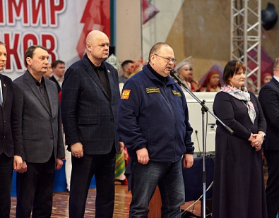 В Пензе открыли Первенство России по самбо среди юниоров, в том числе боевого самбо, и юниорок 18-20 лет, из 64-х регионов, восьми федеральных округов